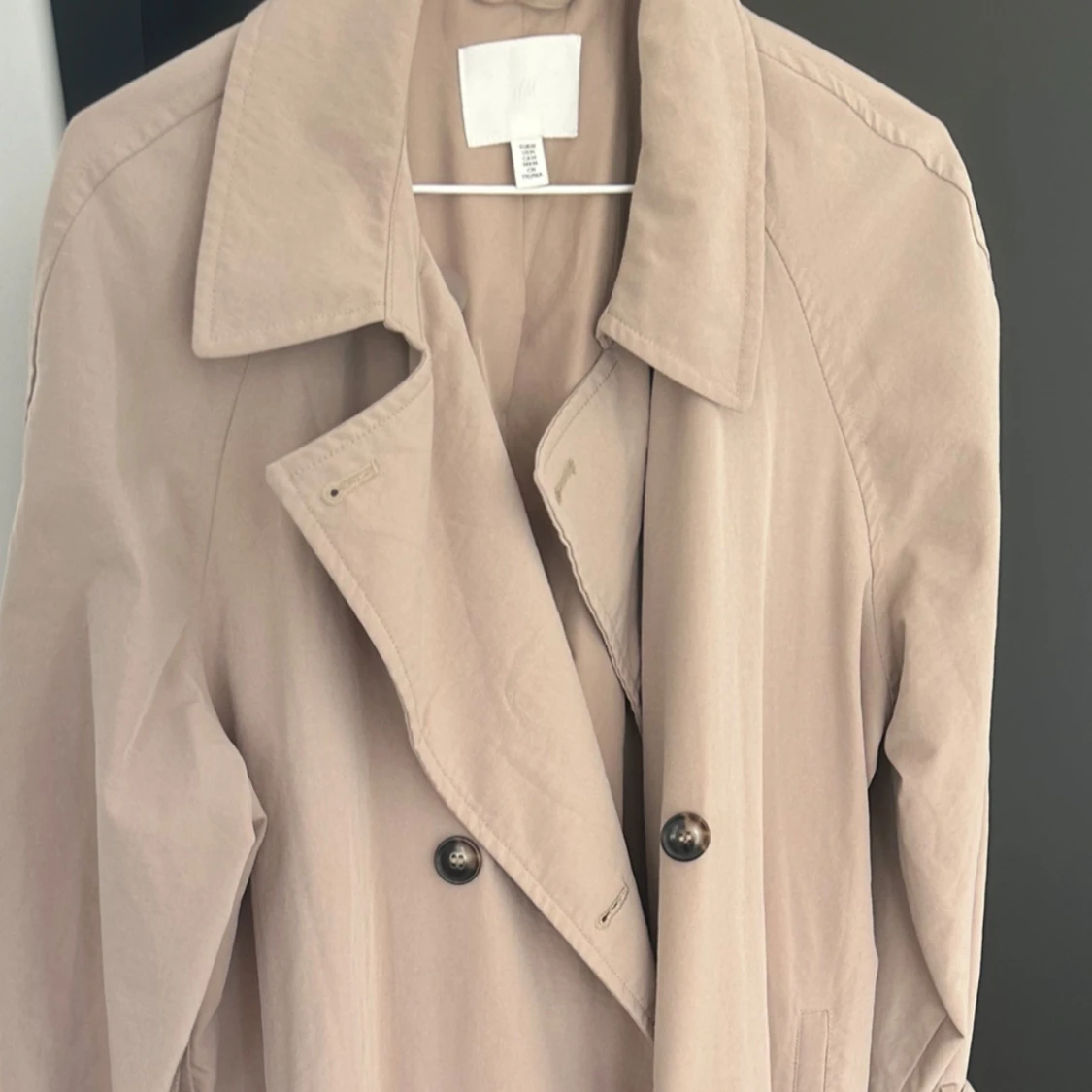 Beige trenchcoat 