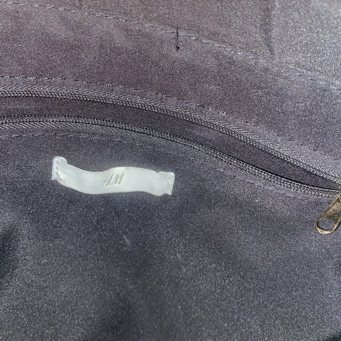 Svart axelväska från H&M  - 2