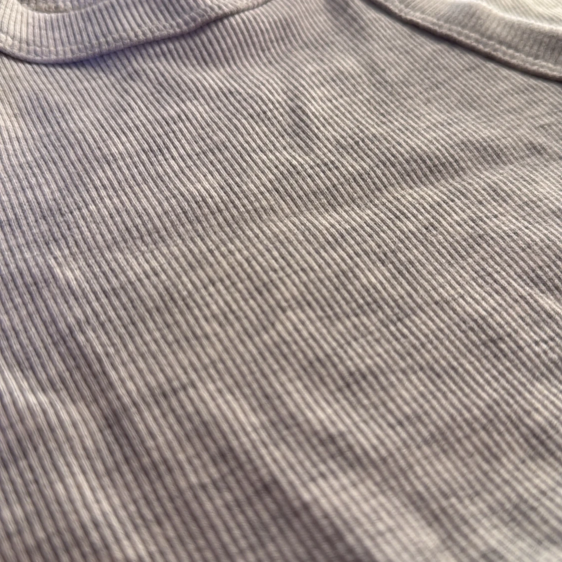 Ljus grått linne från H&M - 1