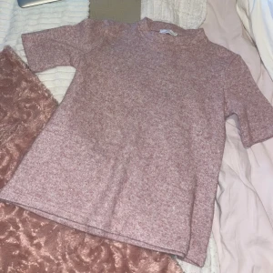 Ljusrosa finstickad tröja💕 - Så fin och söt tröja nu till hösten!!