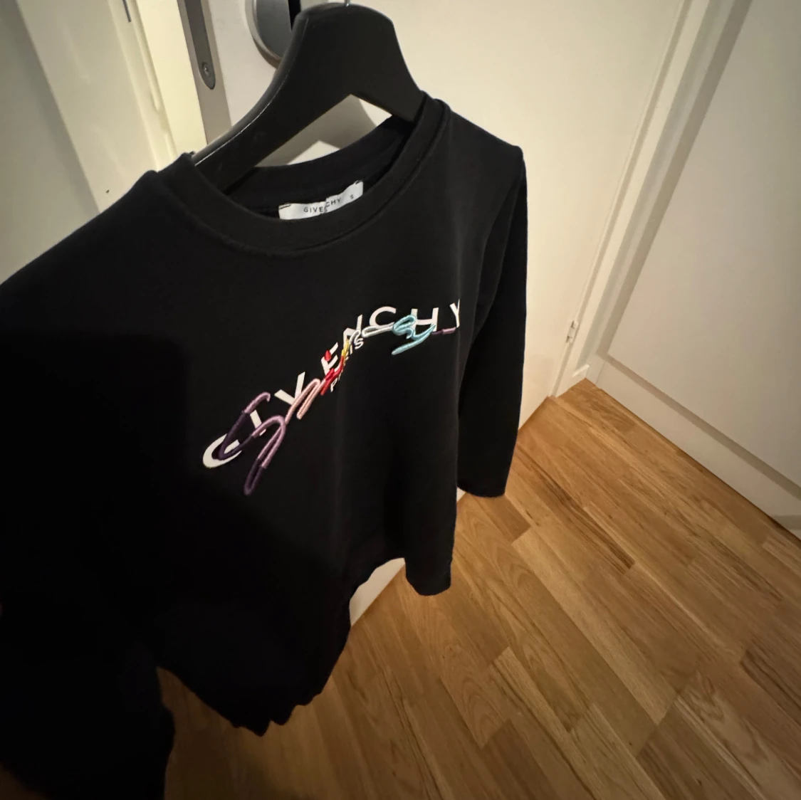 Svart Givenchy sweatshirt  - 2