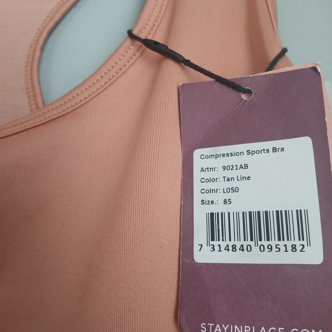 Stay In Place – Compression Sports Bra, stl 85A/B - 1