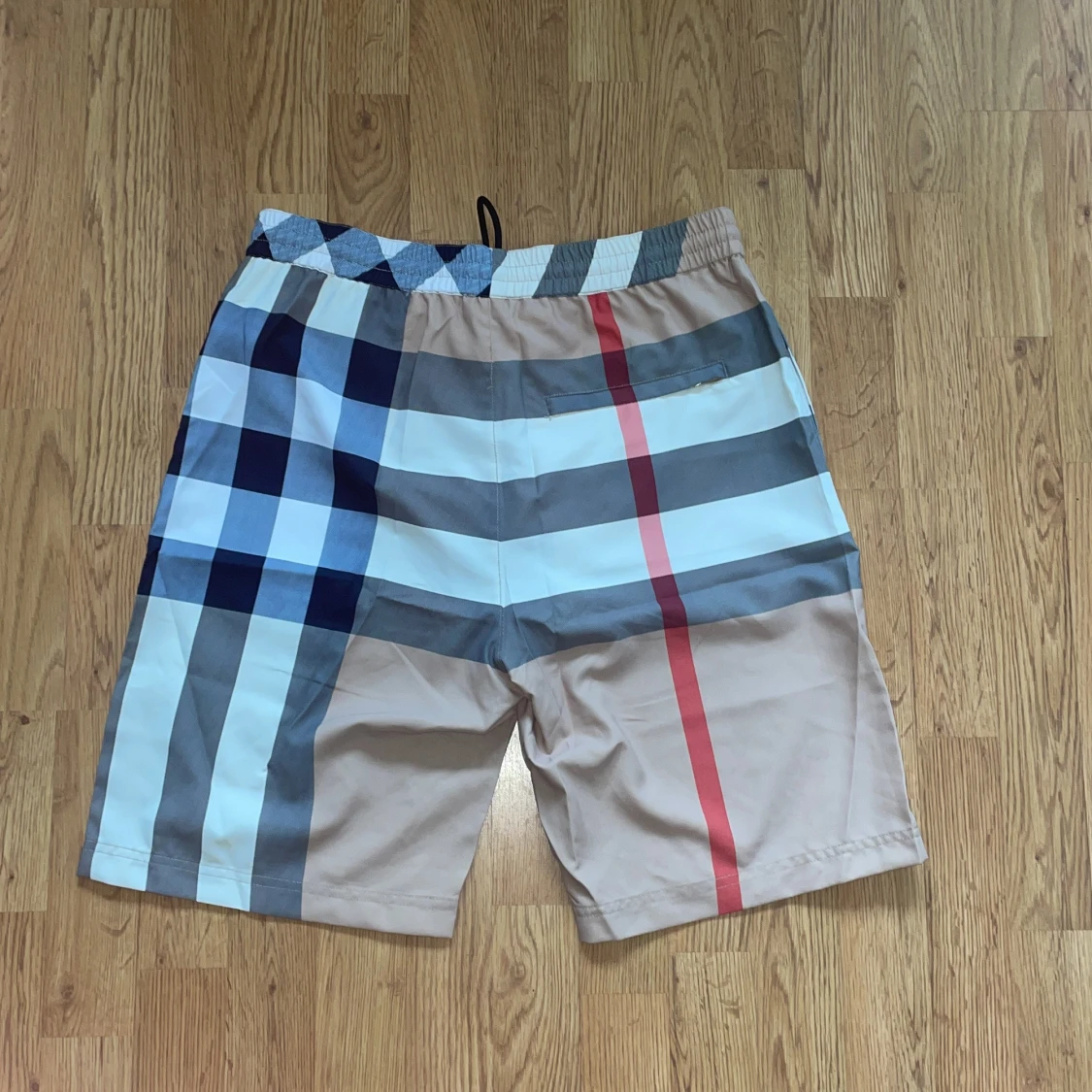 Rutig shorts från Burberry - 4