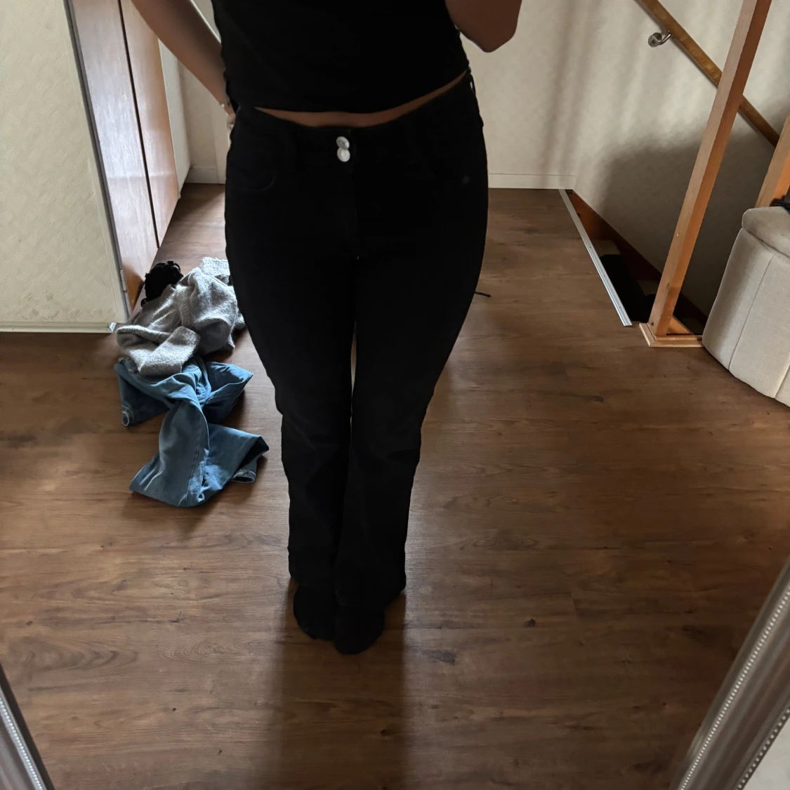 Svarta bootcut jeans Gina Tricot 164