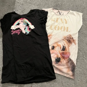 Nattlinnen med tryck  - Två nattlinnen med gulliga tryck en i storlek cs och en i 134/140