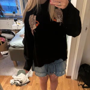 så fin tröja  - så så så najs o fin höst tjocktröja älskar verkligen 🩷