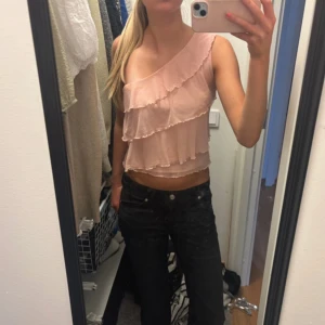 Volang topp - Superfin off-shoulder tröja från Cubus, använd ett fåtal gånger! Storlek 158/164 men passar mig som vanligtvis bär xs/s