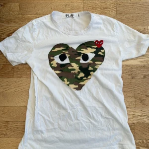Cdg tshirt  - Cdg tshirt storlek M passar S