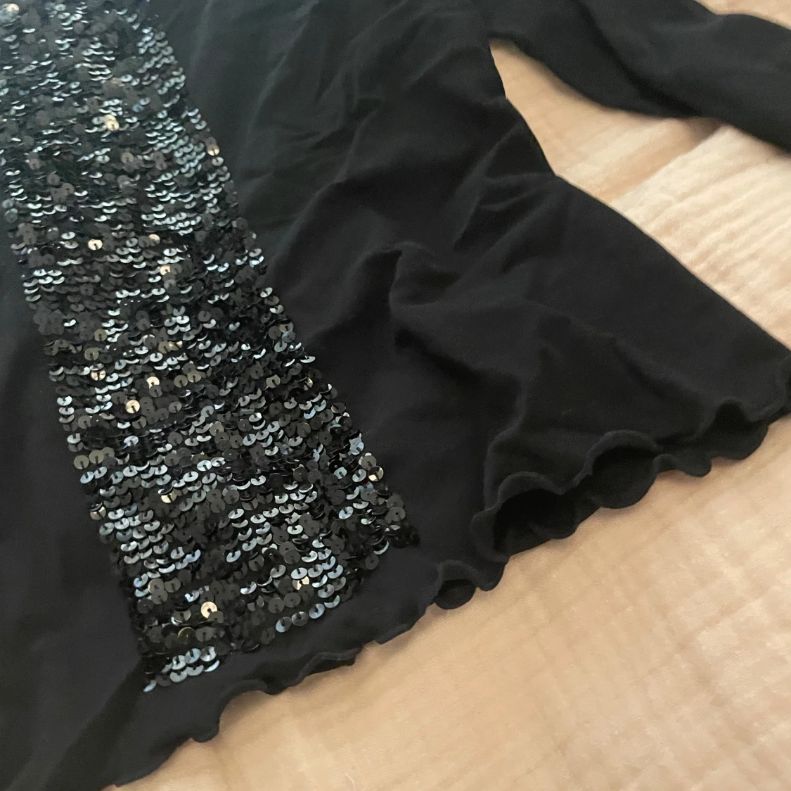 Svart paljett-tröja från Ideology - 2