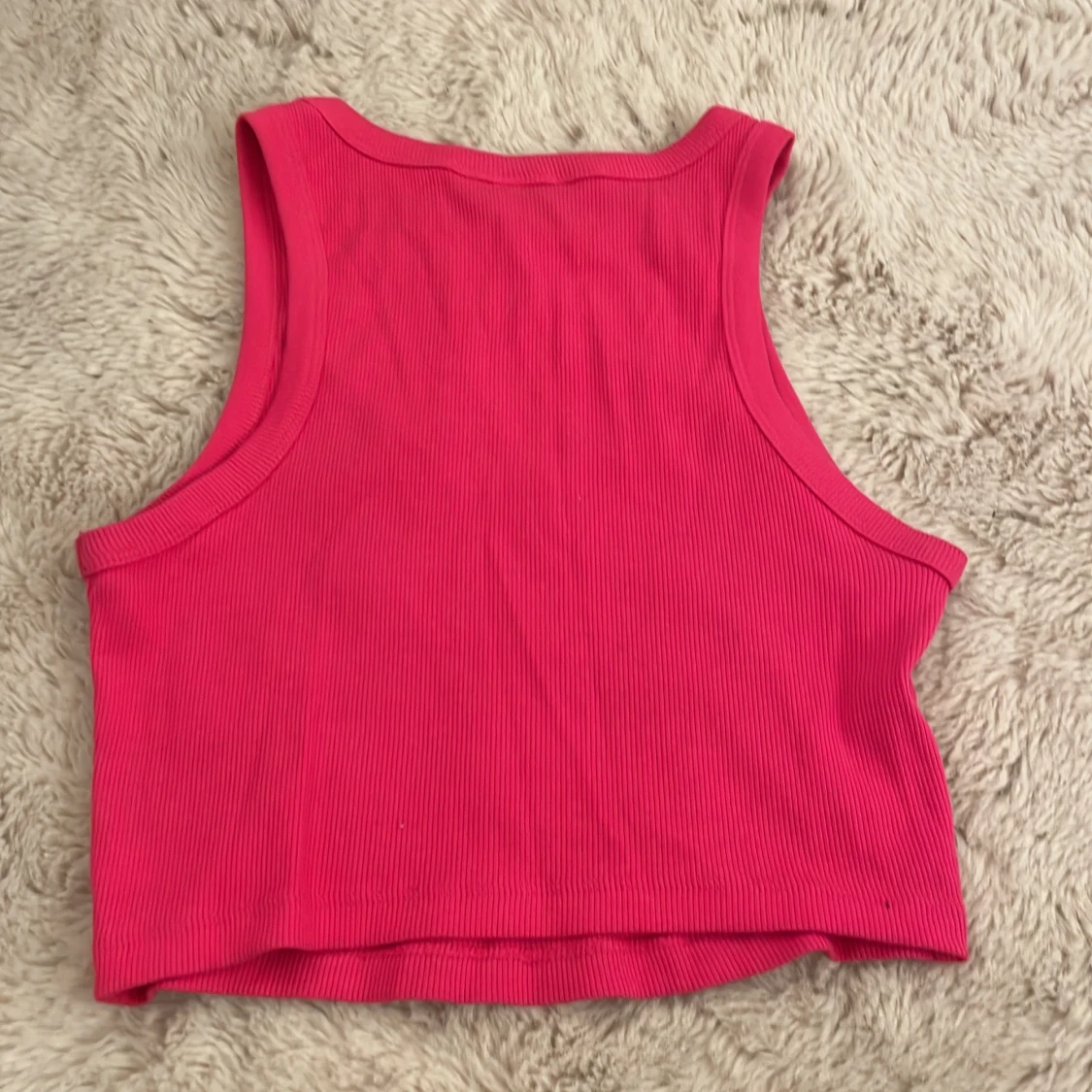 Rosa ribbad croppad linnetopp H&M - 1