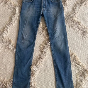 Jacob Cohen slim jeans - Jacob Cohen slim jeans | 9,5/10 skick | Storlek: 32  Nypris: 5500 | Vårt pris: 799kr | Pris går att diskuteras |