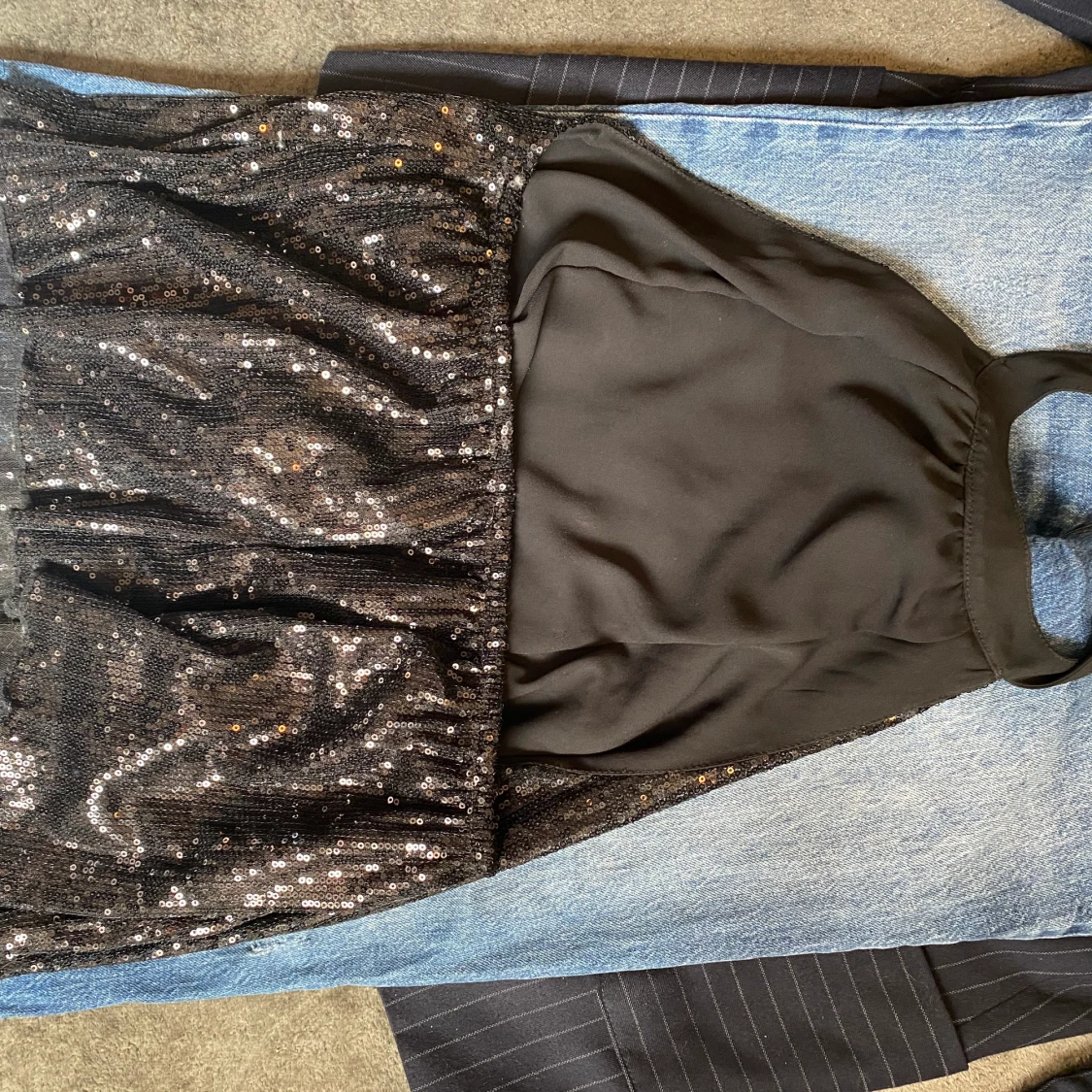 Halternecktopp storlek S  - 90