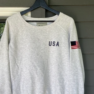 Sweatshirt - 🤍🤍