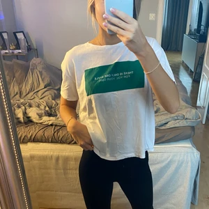 Zara T-shirt - Snygg t-shirt från Zara. Köparen står för frakten. Kram💓