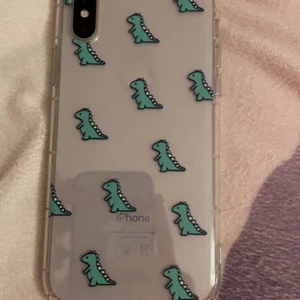 iphone x skal - sälder detta jätte fina iPhone x mobil skal. aldrig använt så det är helt i nyskick. 30kr plus frakt!