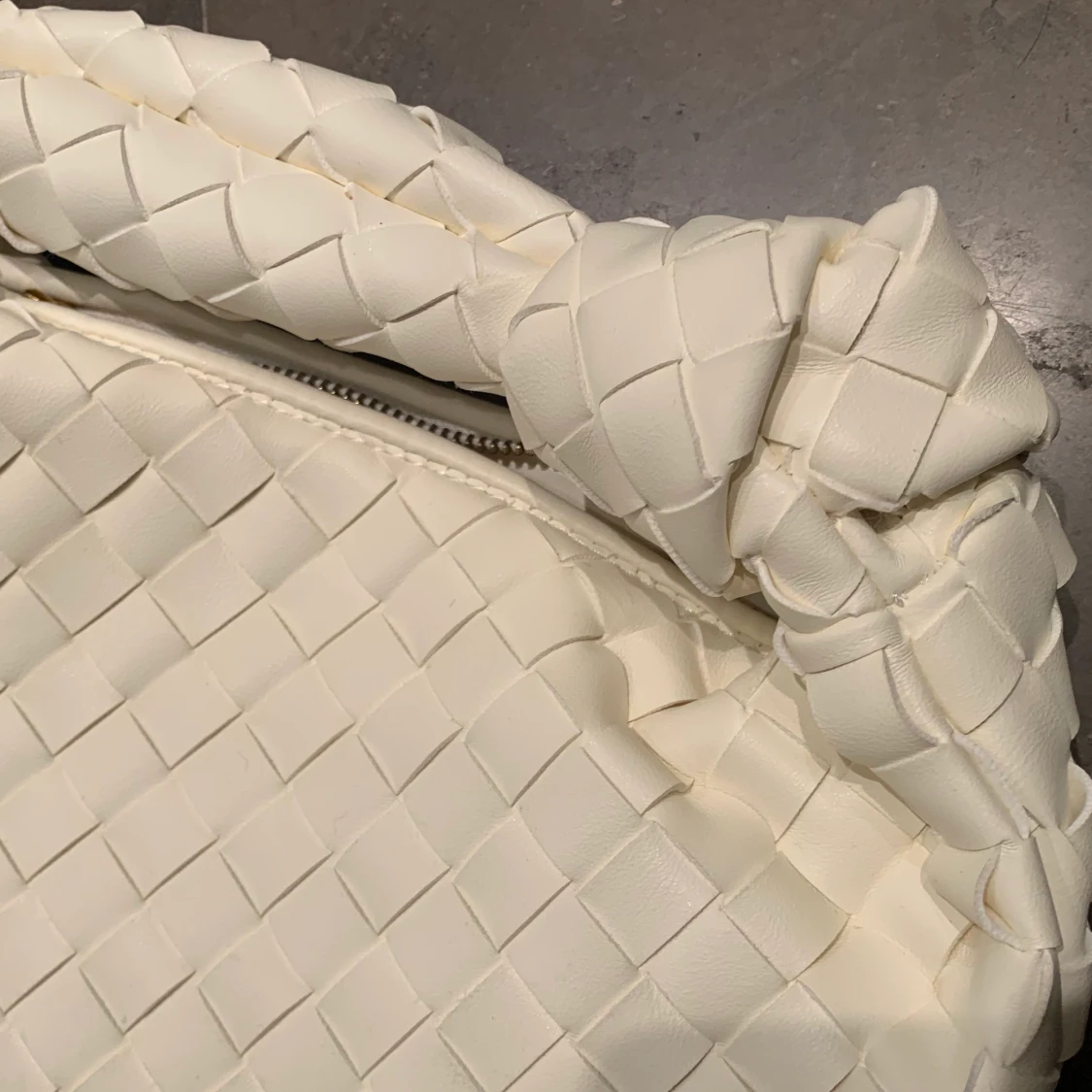 Bottega Veneta  - 90