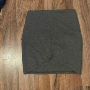 Kort kjol - Kort tight kjol 