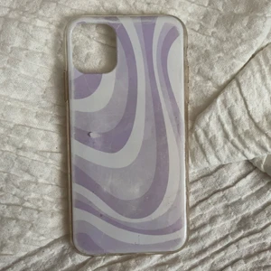 Mobilskal - Jättefint mobilskal från shein. Har lite skrapor som tyvärr inte har gått bort därför sänkt pris🤩🤩