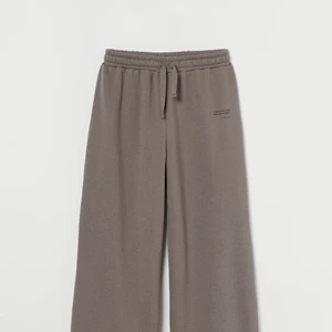 Bruna mjukisbyxor - Bruna mjukisbyxor i storlek M! Jag är 173cm lång