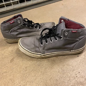 Vans  - Vans skor 👟 storlek 43