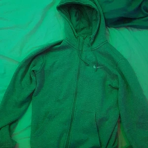 Nike kofta - Nike kofta inga hål i gott skick