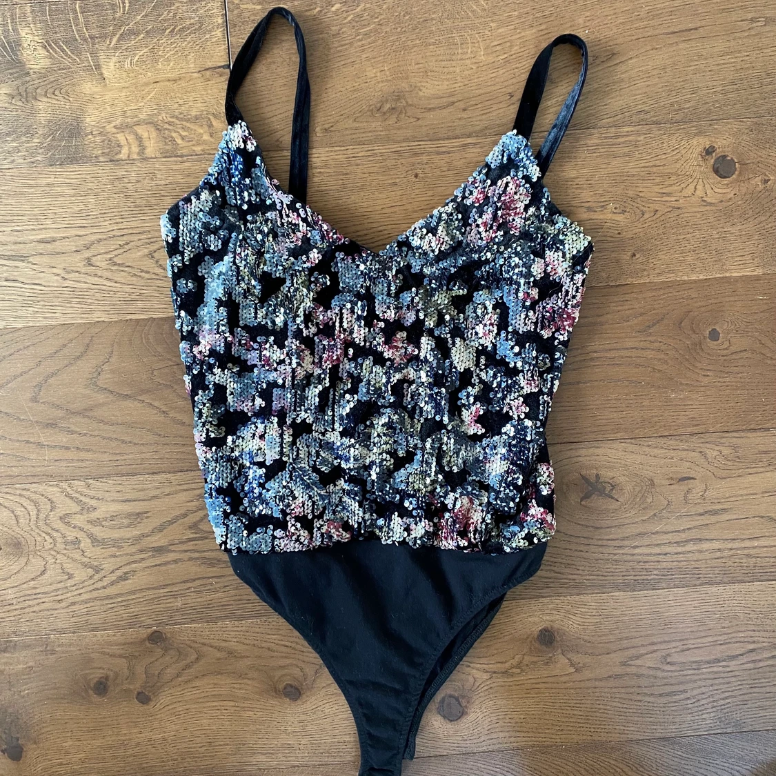 Body med paljetter  - 90