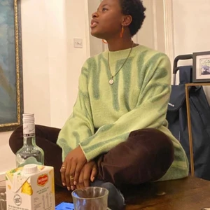 Verge girl sweater - Äkta Verge Girl trending sweater