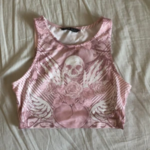 Croptop shein - Croptop från shein ❤️ fraktinfo står nedan