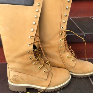 Timberland stövlar  - Fina stövlar, äkta. Använd två gånger, mycket bra skick. 