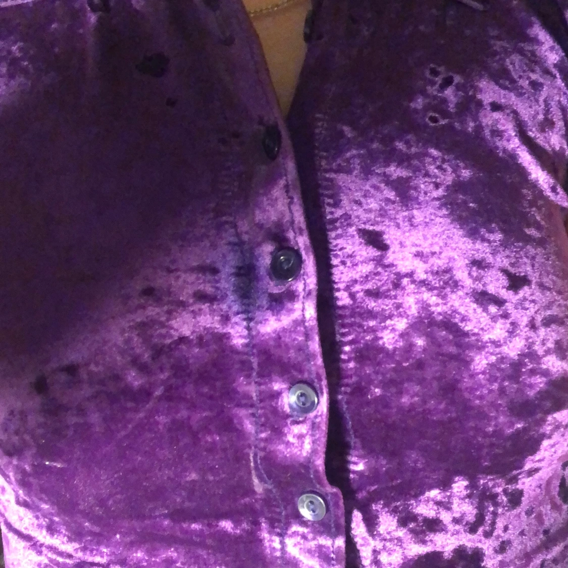 Supercool lila velourtopp!!💜😈 - 91