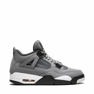 Air Jordan 4 retro sneakers - Designfärg: Cool Grey/Chrome Dark Charcoal.                   Helt oanvända 