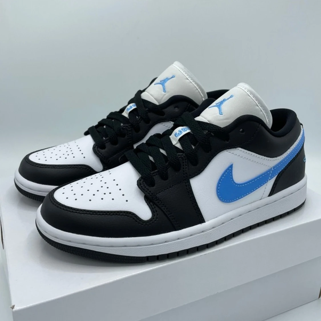 Air Jordan 1 low "University blue white"