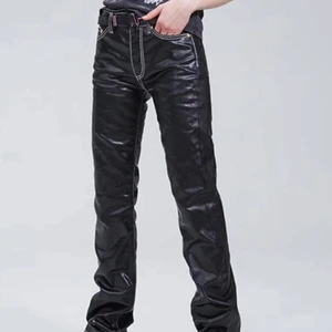 EYTYS JEANS - Säljer mina as coola eytys jeans som jag köpte i höstas! Inte andvänt de så mycket och vill köpa ett par andra eytys!! Därav säljer jag dessa!! Sjukt coola att ha på fest och kan skicka bilder privat om ni undrar något! Köpt för 1900 och börjar budet på 1000. Jag tror storleken är i 24/30 eller 24/32 och de sitter skit snyggt på mig som är 157 cm❤️❤️