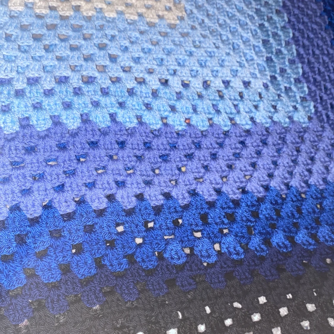 En virkad bebies täcke  - 91