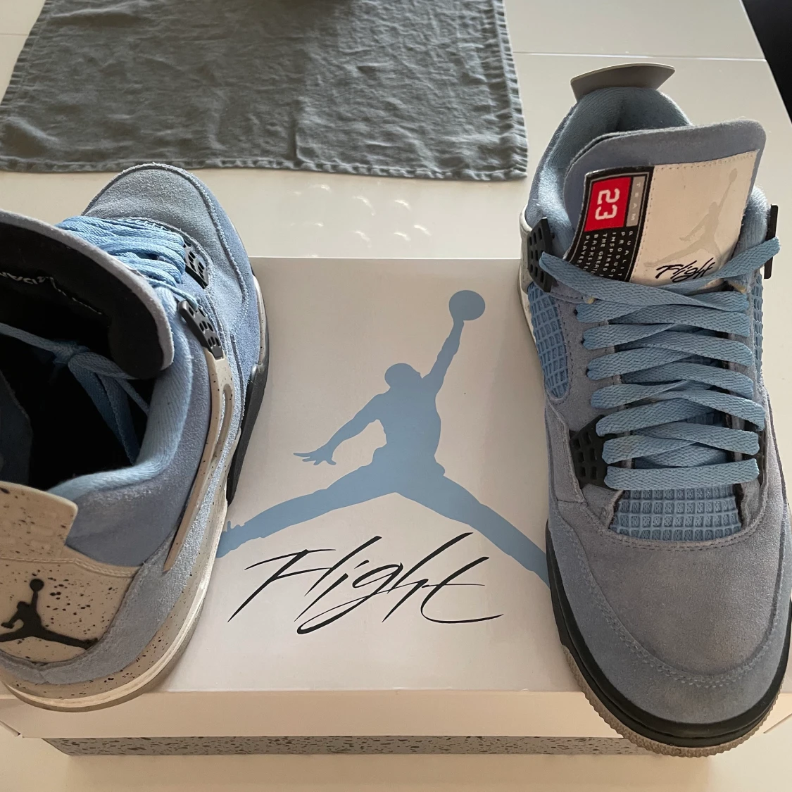 Jordans 4 unc  - 90