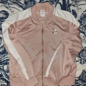 Puma×kenza stl L ( mer en M) - Jättefint skick. Använd någon gång 