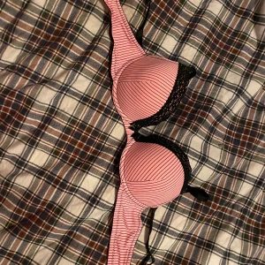 BH - Fin rosa BH storlek 80A