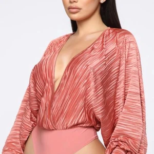 Bodysuit - Superfin bodysuit använd någon enstaka gång