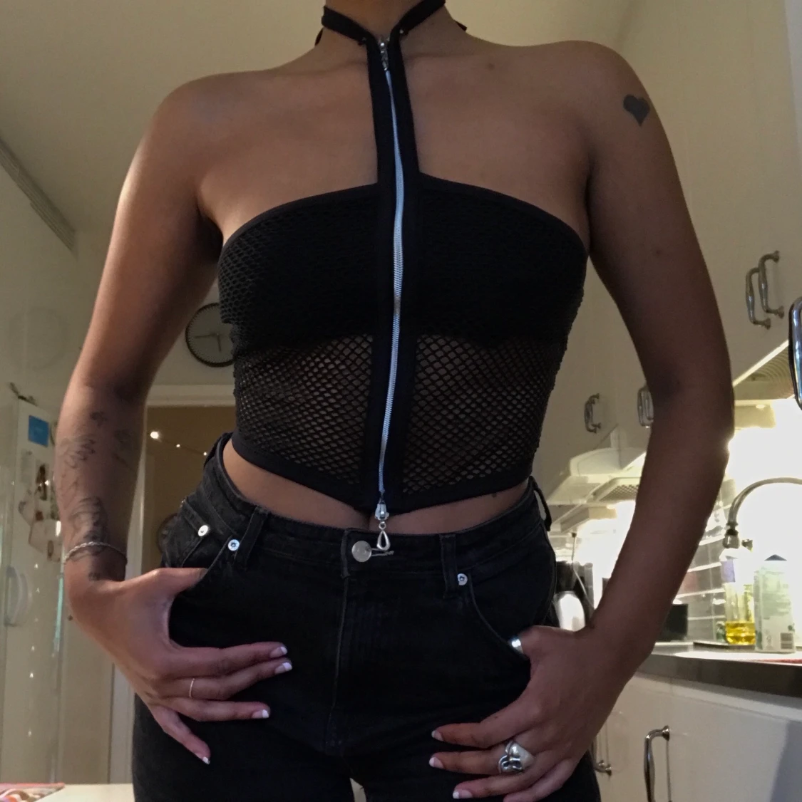 Sexig svart topp i nät