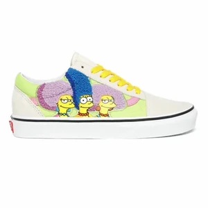 The Simpsons X Vans The Bouviers old school svoes  - Jättefin par skor av Vans limited edition tillsammans med The Simpsons ❤️ ÄLSKAR dessa men tyvärr passar de inte längre. Jättefint skick och lovar att de är JÄTTE SKÖNA 😍 
