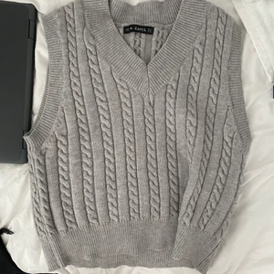 Sweatervest - Sweatervest som aldrig är använd