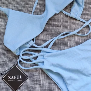 Zaful bikini S - Superfin ljusblå bikini med en jättebra passform. Har tyvärr aldrig använt den då jag har många andra. Jag är 164 och väger 53 kg med B kupa och den passar mig perfekt 😊