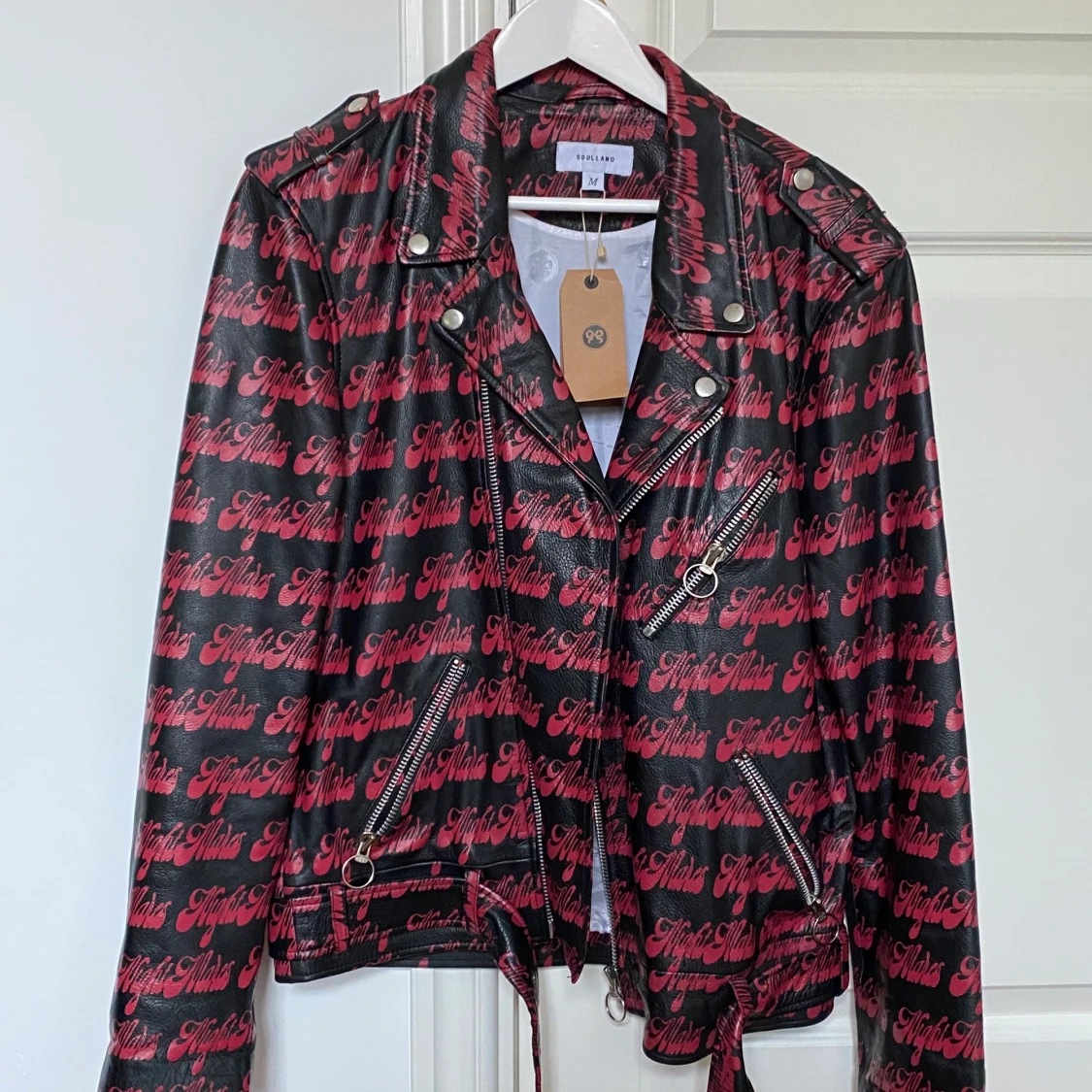 Läderjacka med tryck