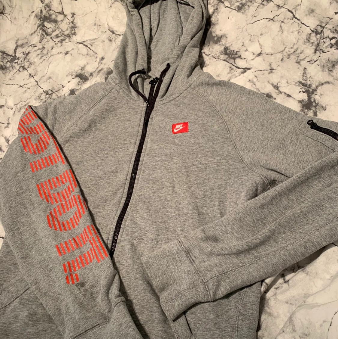 Nike hoodie - 90