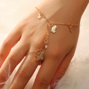 Smycke - Ett guld smycke från Shein som sitter på både fingret och armleden! Köparen står för frakten! (Skriv för fler bilder). 💛