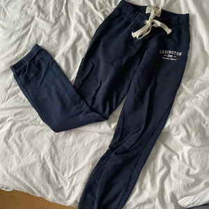 Lexington - Mina Lexington byxor har även blivit för små.. storlek Xs och är i fint skick💙