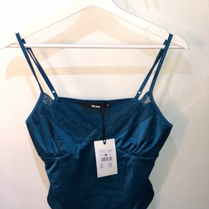 Linne från BIKBOK - Oanvänt linne från bikbok med prislapp kvar! NYPRIS 179:-