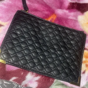 Handväska  - Jättefin handväska 