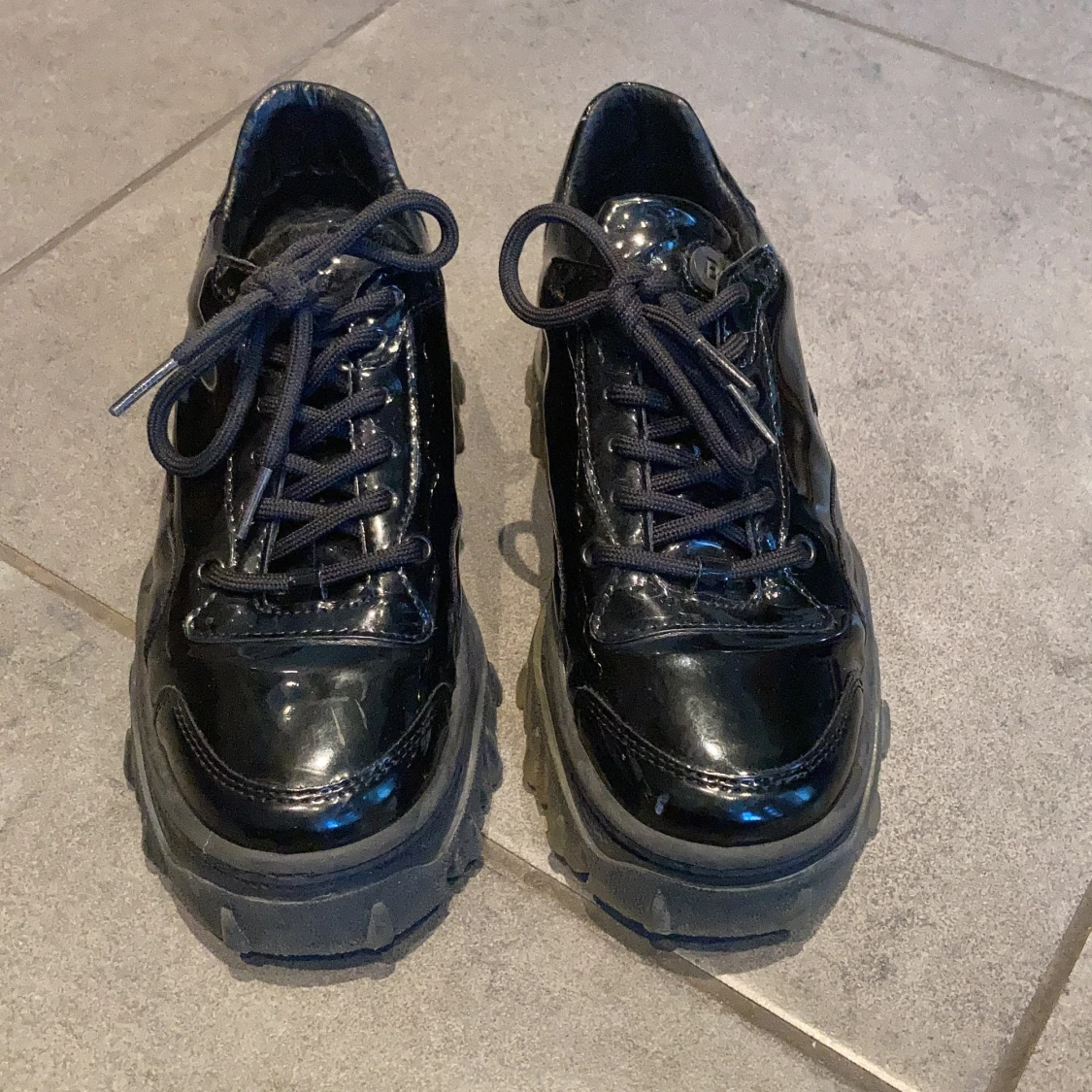 Skor från Bronx - 90