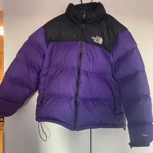 Northface 1996 retro nuptse -Lila - Sparsamt använd, Strolek XL